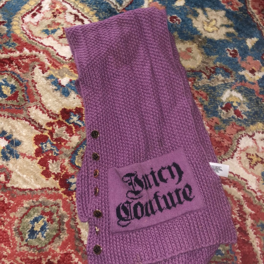 Juicy couture scarf
